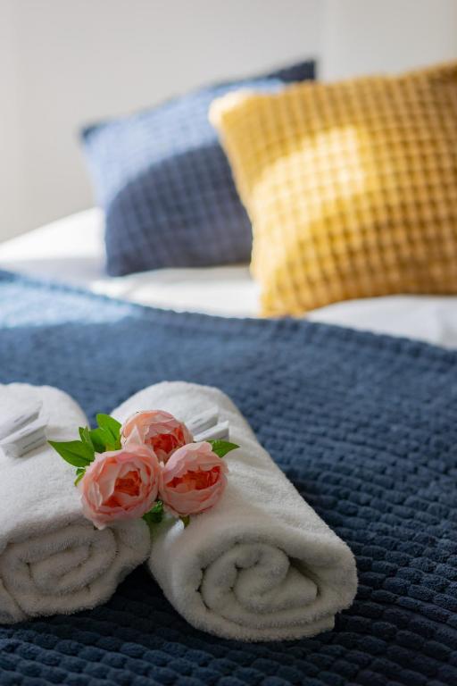 Posteľ alebo postele v izbe v ubytovaní Warsaw Jurajska Unique Apartment by Noclegi Renters