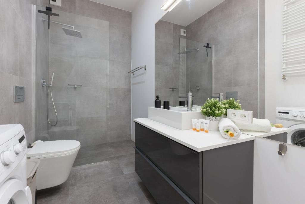 Kúpeľňa v ubytovaní Warsaw Jurajska Unique Apartment by Noclegi Renters