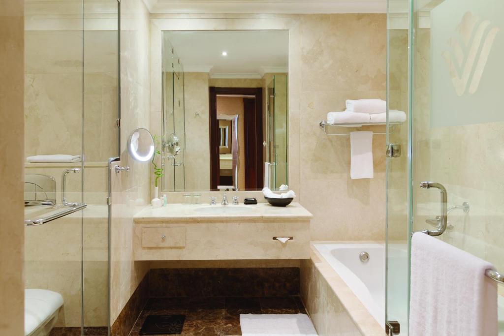 Grand Regency Doha, Trademark Collection by Wyndham - エグゼクティブキングスイート