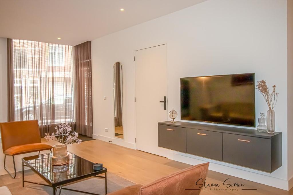 ApartHotel Boutique by Urban Home Stay - Two-Bedroom Apartment