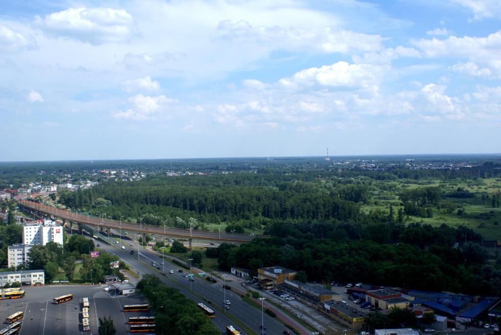 Pohľad z vtáčej perspektívy na ubytovanie Praga 23rd Floor High-Class Apartment