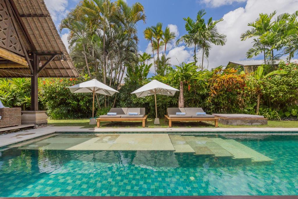 Kolam renang di atau di dekat Bali Villa Home