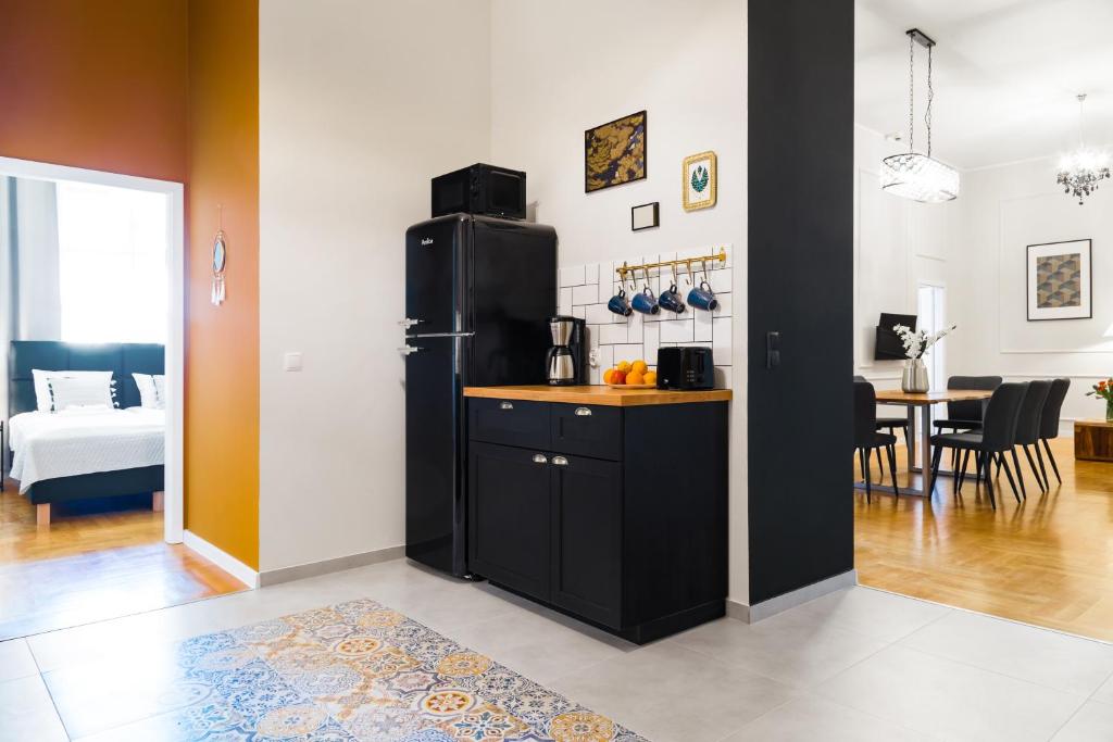 Kuchyňa alebo kuchynka v ubytovaní Glamorous Apartment in heart of Old Town