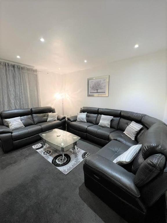 Χώρος καθιστικού στο Lovely 2 Bed Apt close to Silverburn Mall