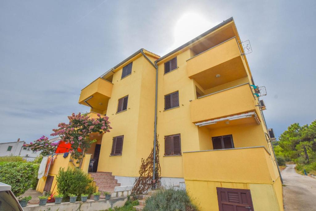 Budova, kde se apartmán nachází
