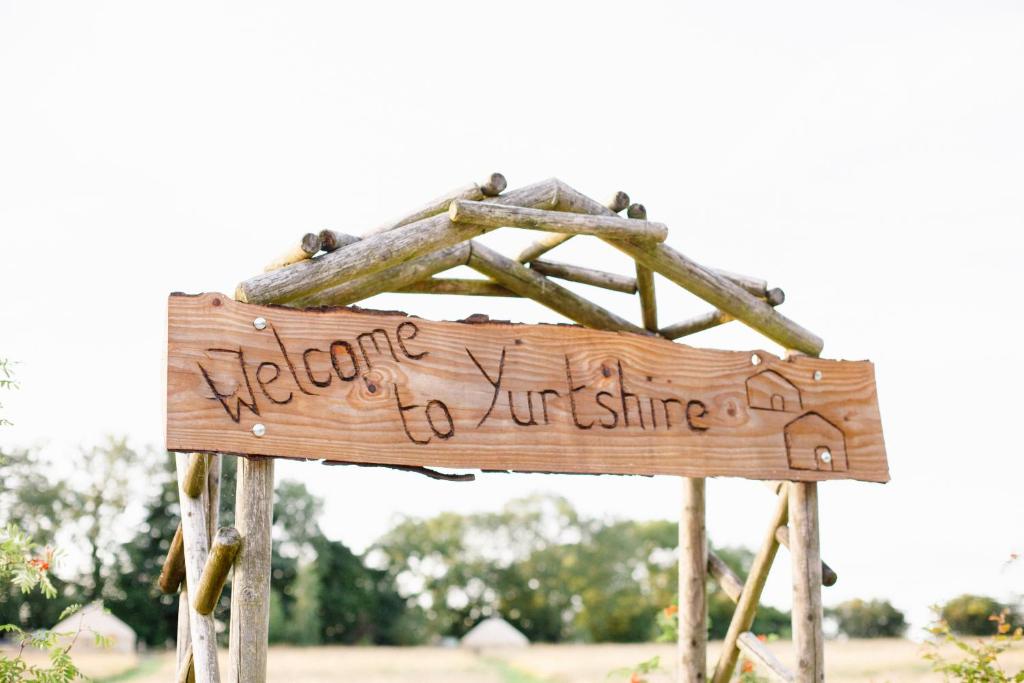 Yurtshire Fountains - Wensley Yurt - Коттедж с видом на сад