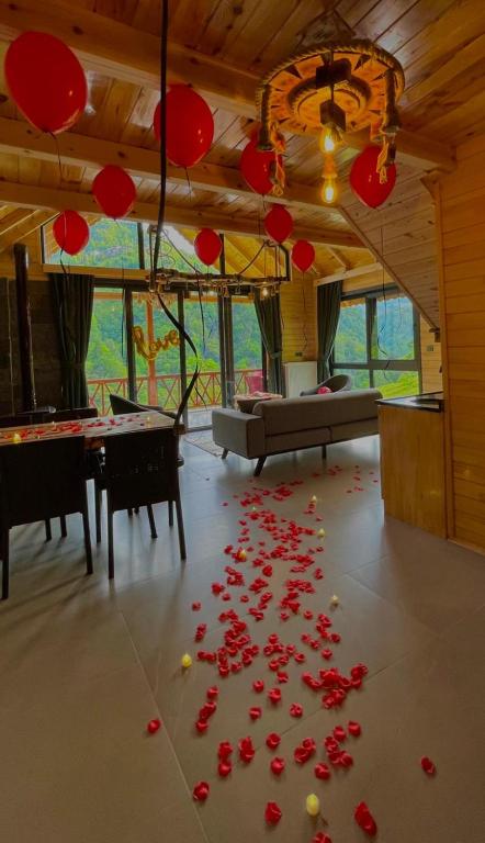 free valley bungalow