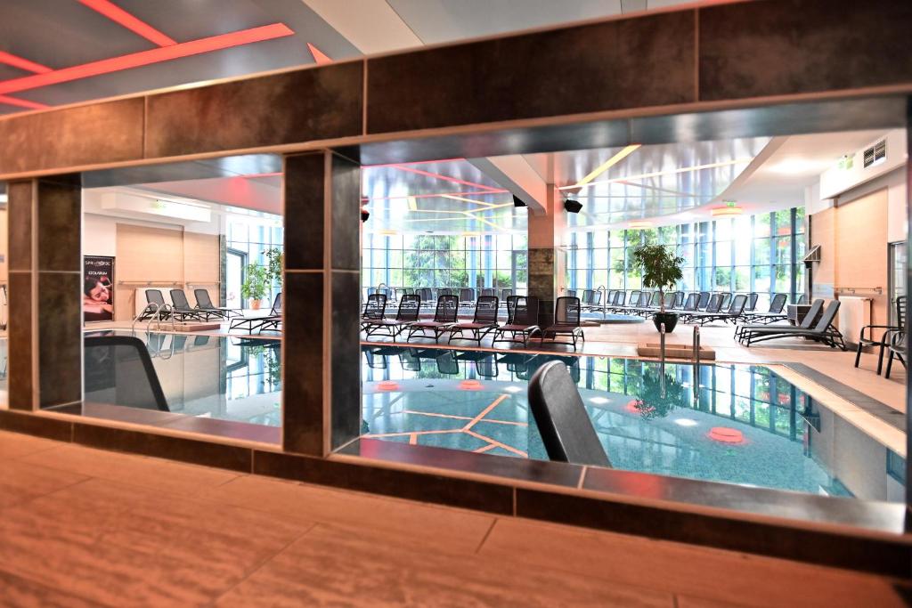 Bazén v ubytování Hotel Eger & Park nebo v jeho okolí