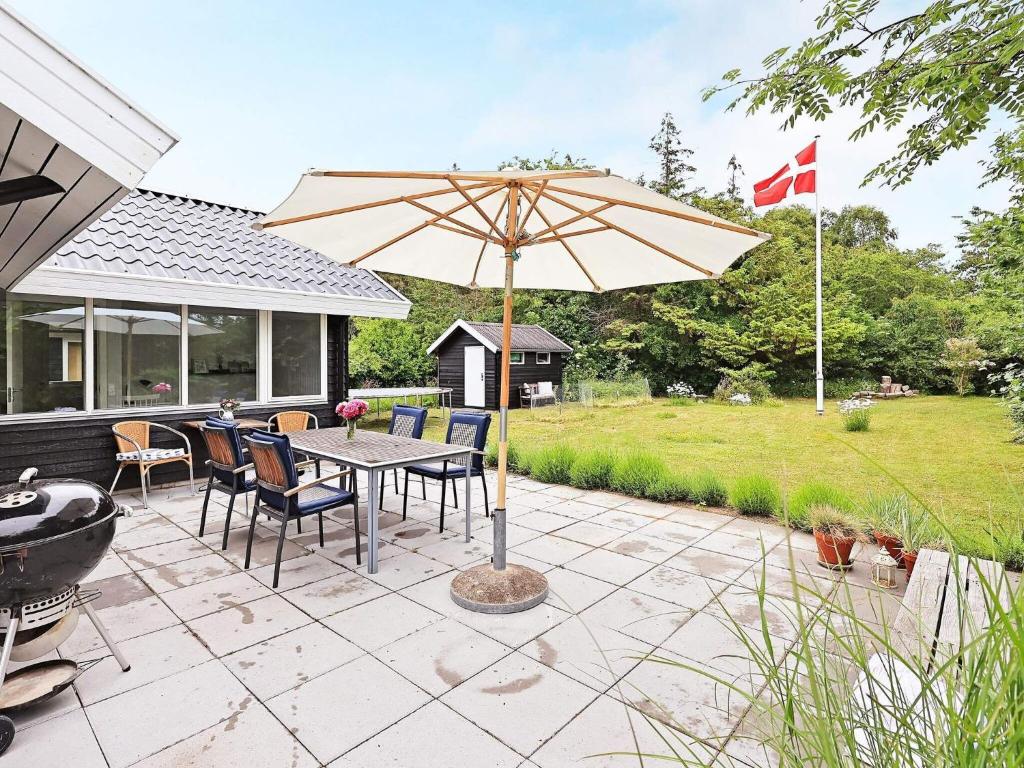 Zahrada ubytování 6 person holiday home in Karrebæksminde-By Traum