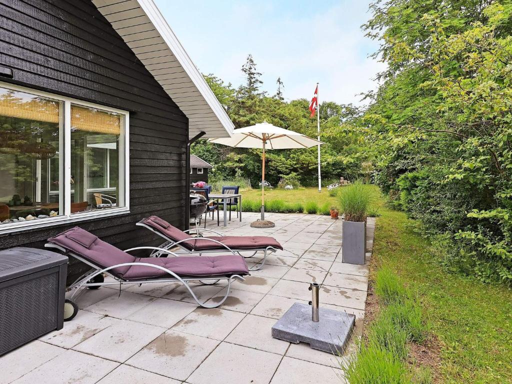 Zahrada ubytování 6 person holiday home in Karrebæksminde-By Traum