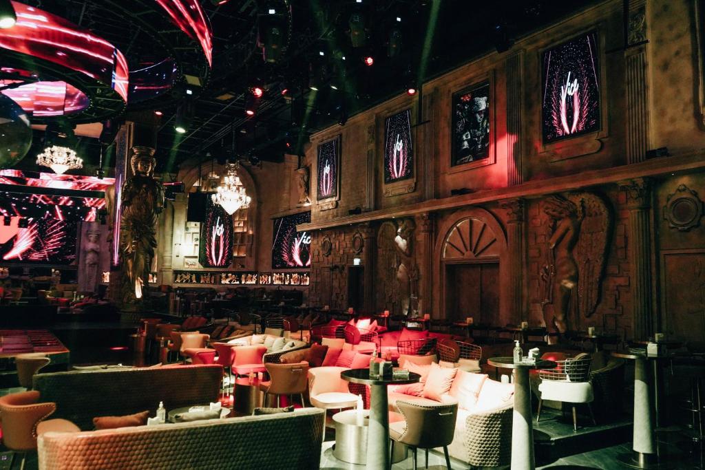 Ramee Dream Hotel Downtown - Resim 35