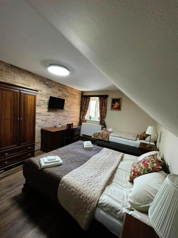 Łóżko lub łóżka w pokoju w obiekcie Room Mesi