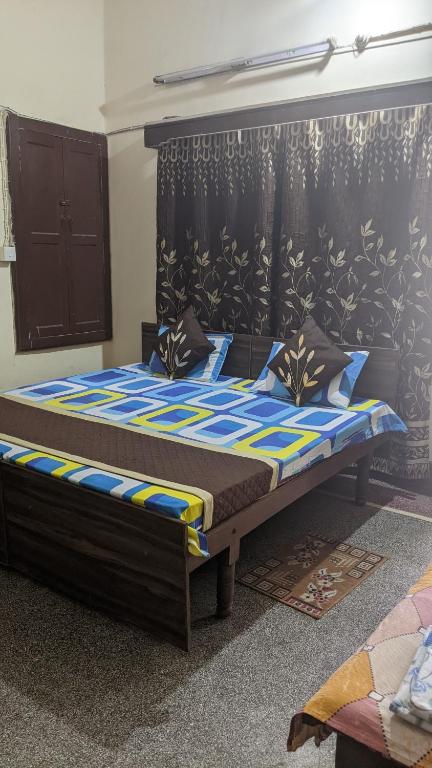 Hotel Kanchan Dehradun - Quadruple Room With Private Bathroom