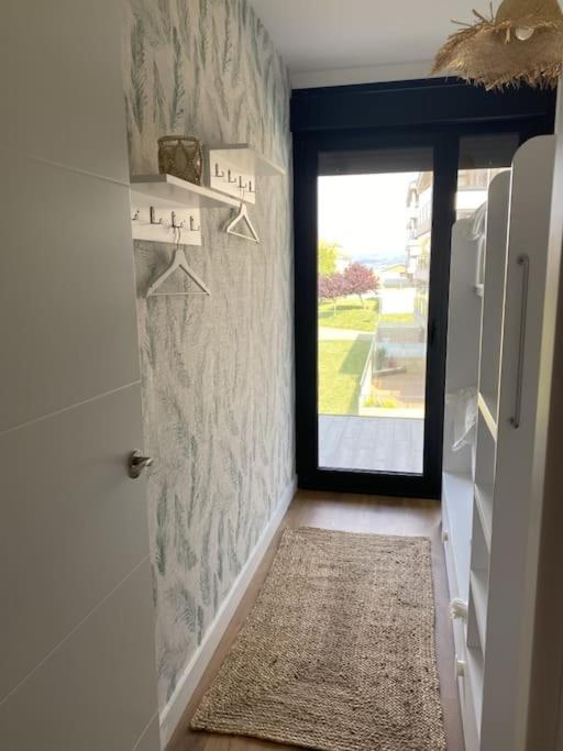Kép Precioso apartamento con terraza y piscina en Portonovo-Sanxenxo szállásáról Portonovóban a galériában