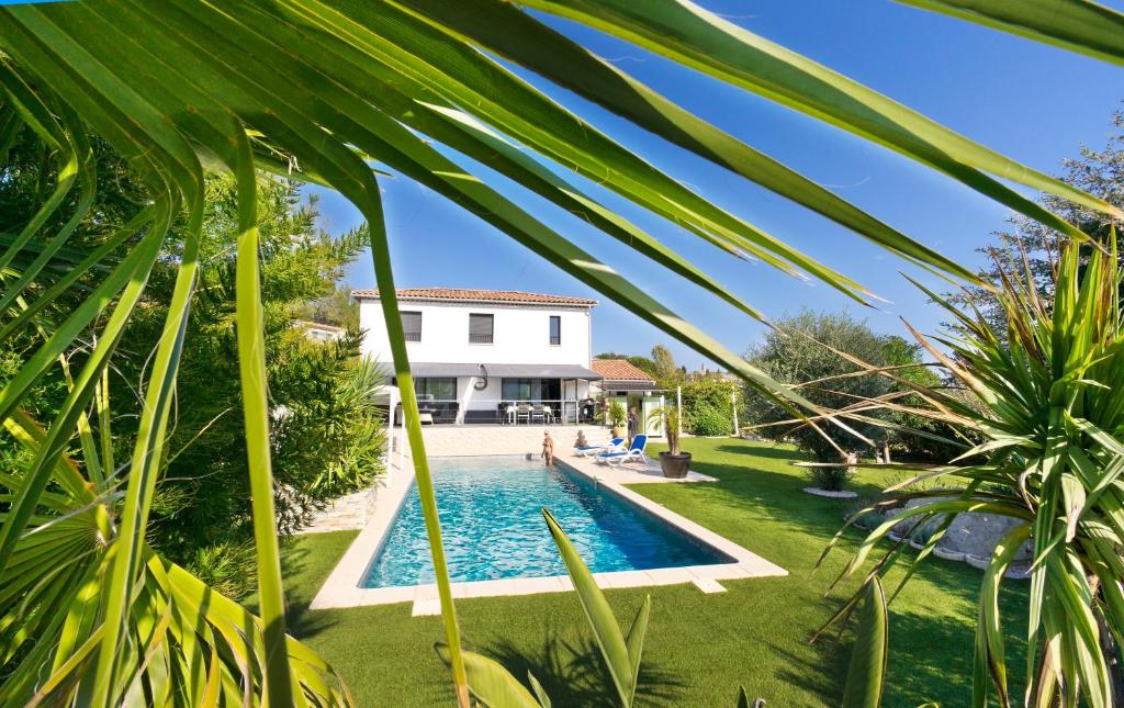 Bazén v ubytování Appartement Villa Quietude nebo v jeho okolí