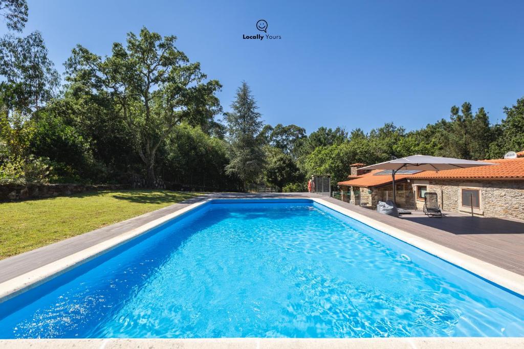 A piscina em ou perto de Casa do Monte Locally Yours