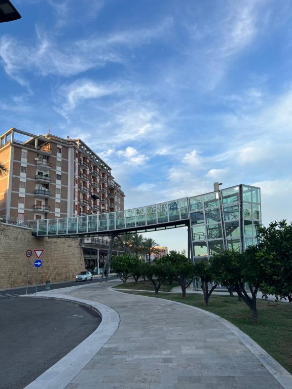Budova, v ktorej sa apartmán nachádza