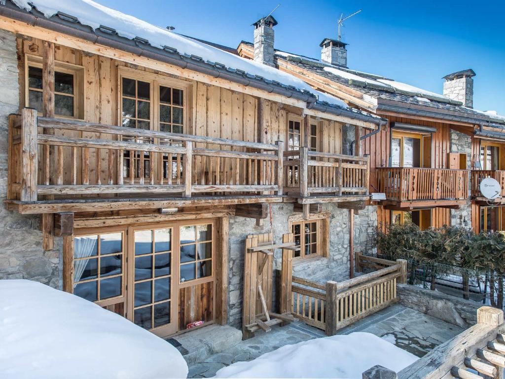 Chalet traditionnel avec jacuzzi, sauna et animaux admis