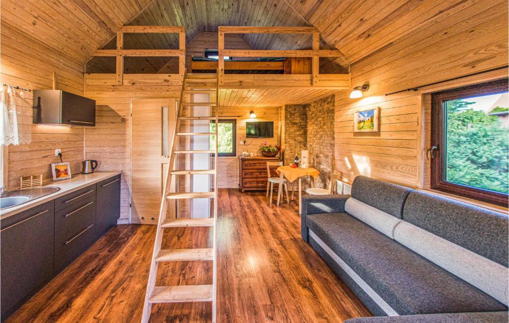 Kuchyňa alebo kuchynka v ubytovaní Lovely Home In Sierakow With Wifi