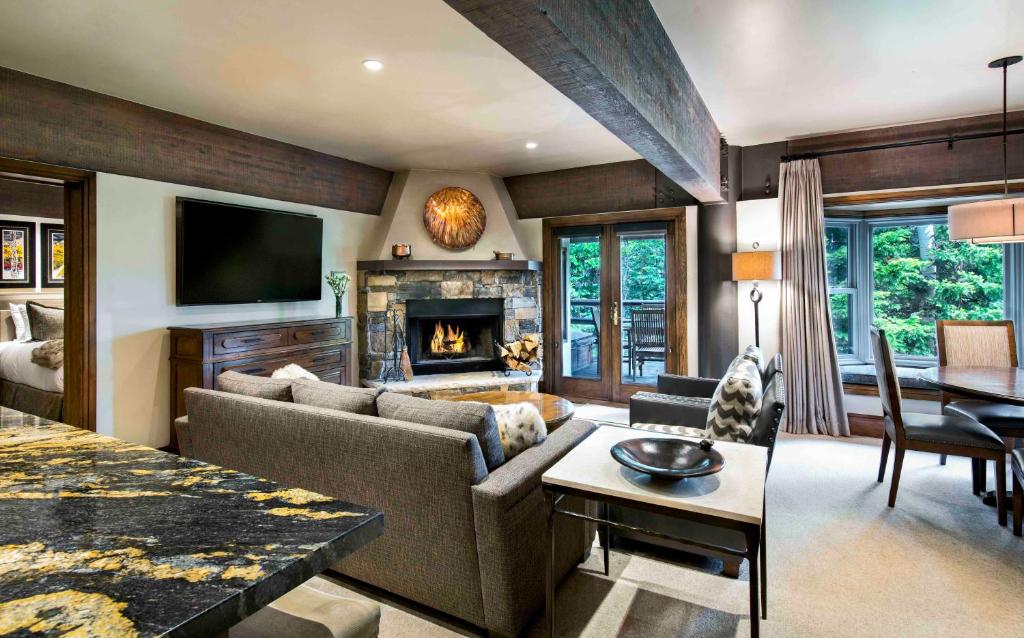 Posezení v ubytování Stein Eriksen Lodge Deer Valley