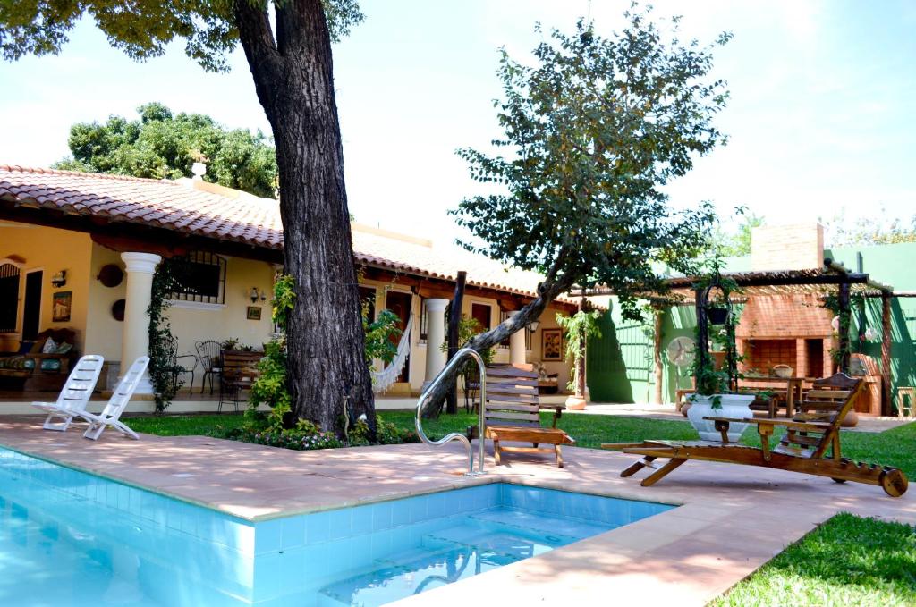 Bazén v ubytování La Casona Hotel Boutique nebo v jeho okolí