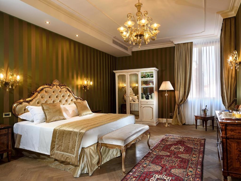 
Suite with Canal View
