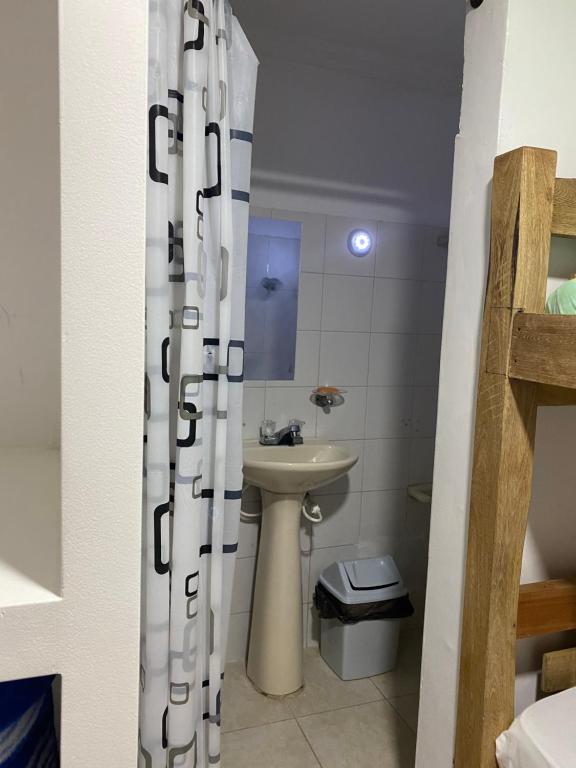 Kylpyhuone majoituspaikassa Hostal Casa W