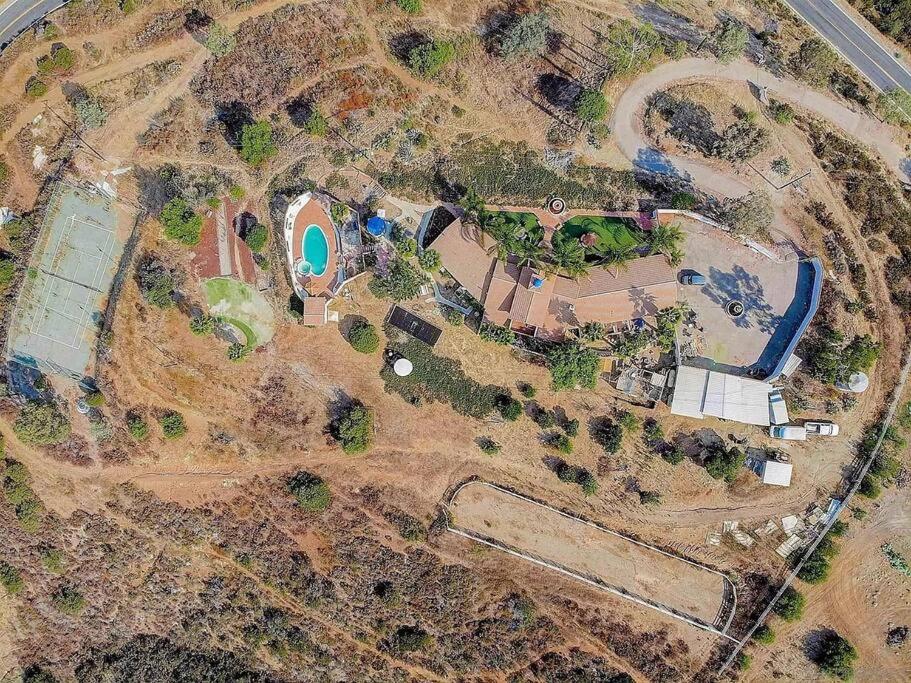 Private 10-acre secluded swim & tennis club