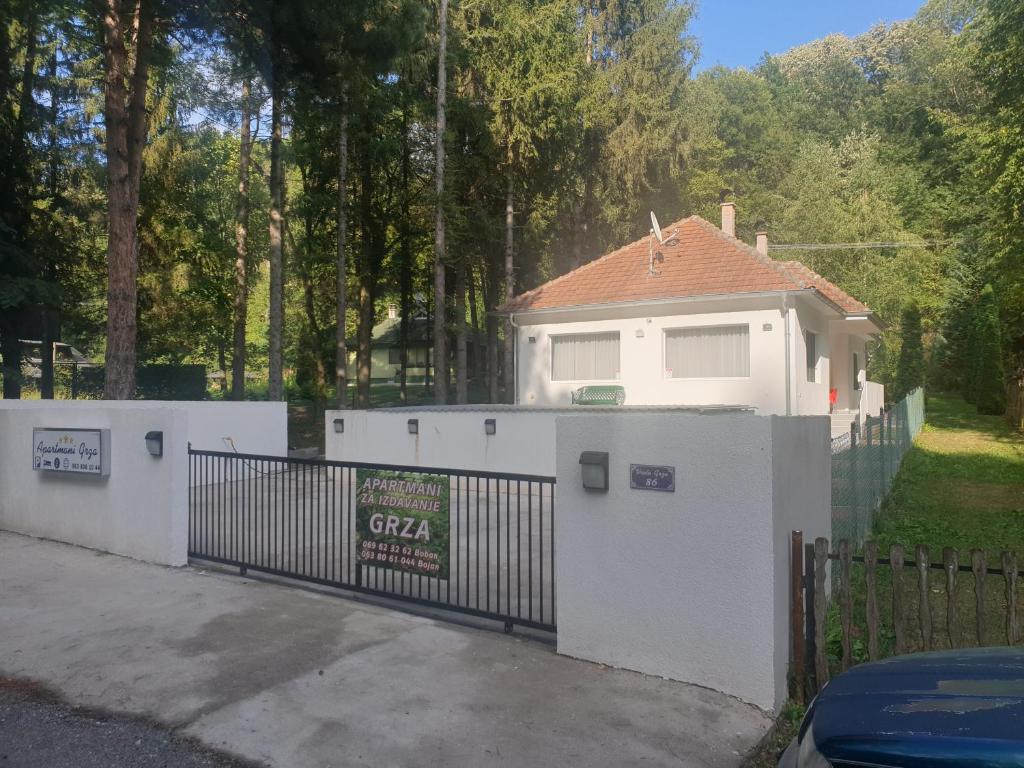 Budova, kde se apartmán nachází