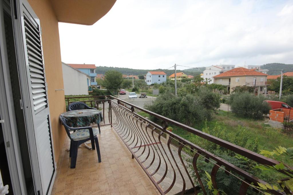 Balkón alebo terasa v ubytovaní Apartments by the sea Kraj, Pasman - 333