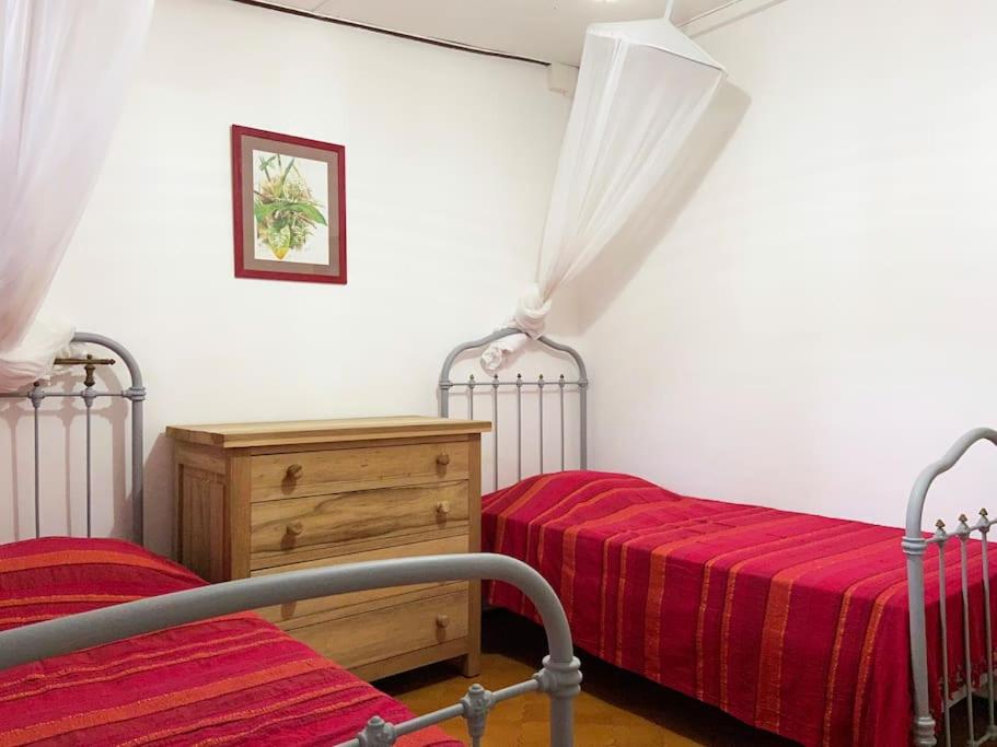 Postel nebo postele na pokoji v ubytování Le Caillou *** Belle villa, 4 chambres, piscine, vue mer ***