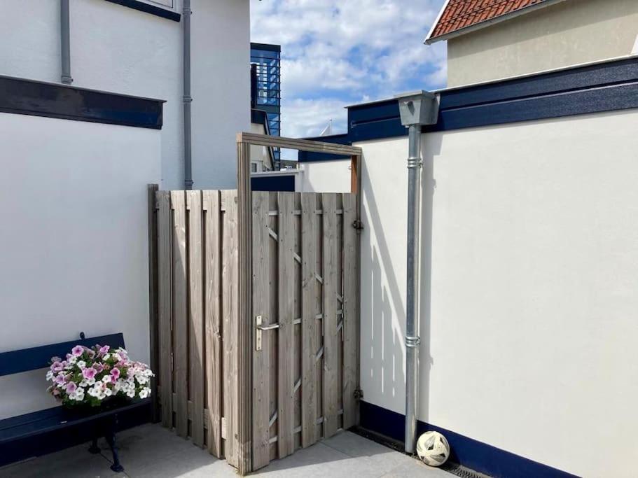 Fotografie z fotogalerie ubytování Beachhouse Stranddistel 100m from the beach v destinaci Noordwijk aan Zee