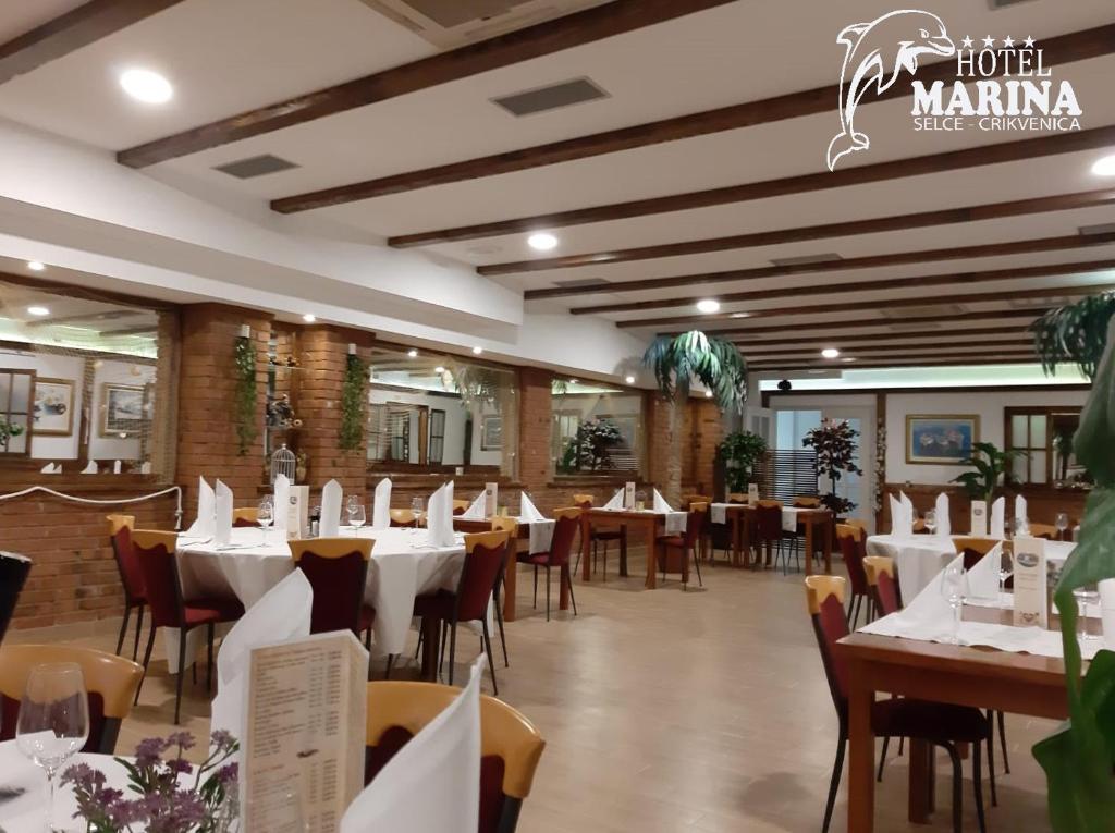 Restaurace v ubytování Hotel Marina