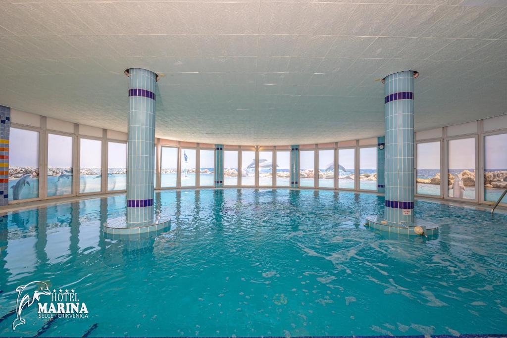 Bazén v ubytování Hotel Marina nebo v jeho okolí