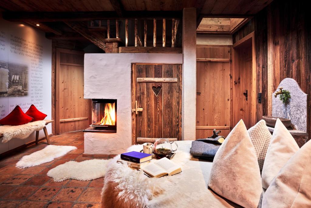 Istumisnurk majutusasutuses Promi Alm Flachau - Luxus Chalets