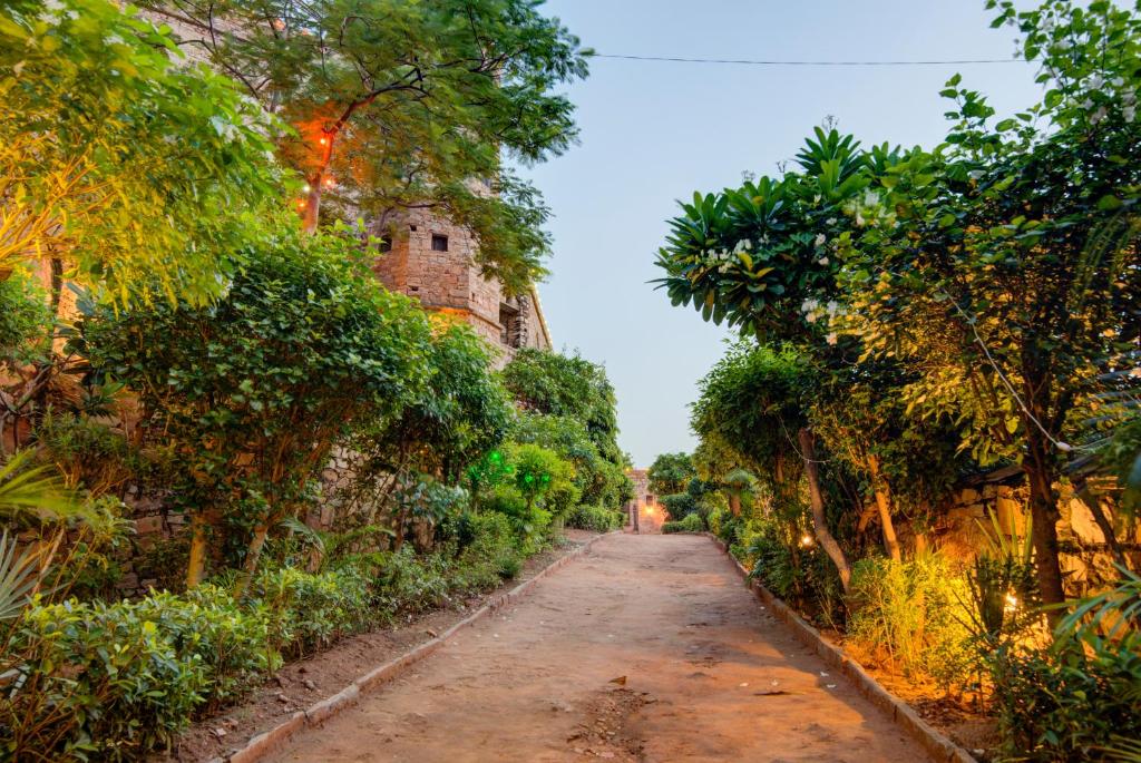 Zahrada ubytování Fort Dadhikar, Alwar