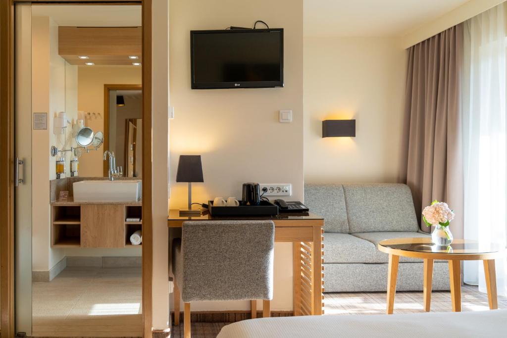 Ana Hotels Sport Poiana Brasov - Resim 26