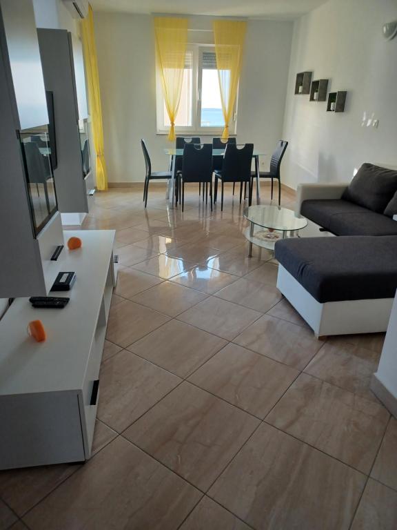Posedenie v ubytovaní Apartmani Sunčev sjaj
