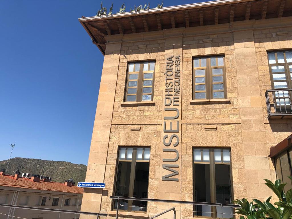 Edificio en el que se encuentra el albergue