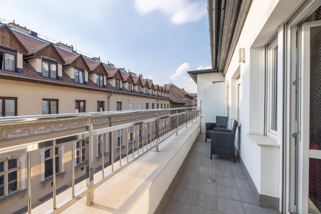 Balkón nebo terasa v ubytování Silver Crown Hotel & Residence, Palace Quarter