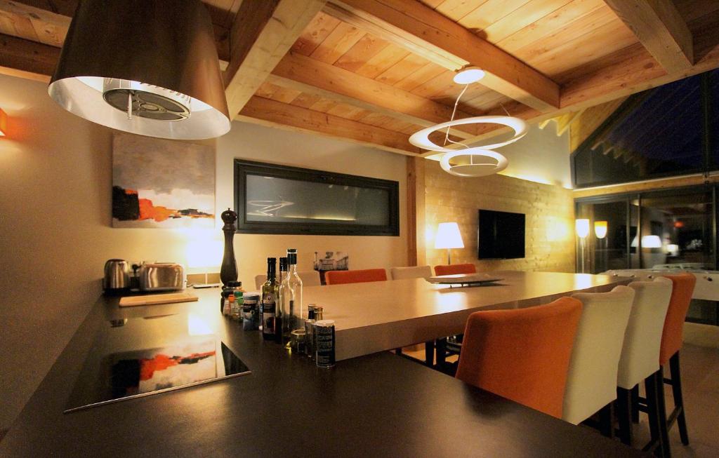 Kuchyňa alebo kuchynka v ubytovaní Chalet Sno Lodge
