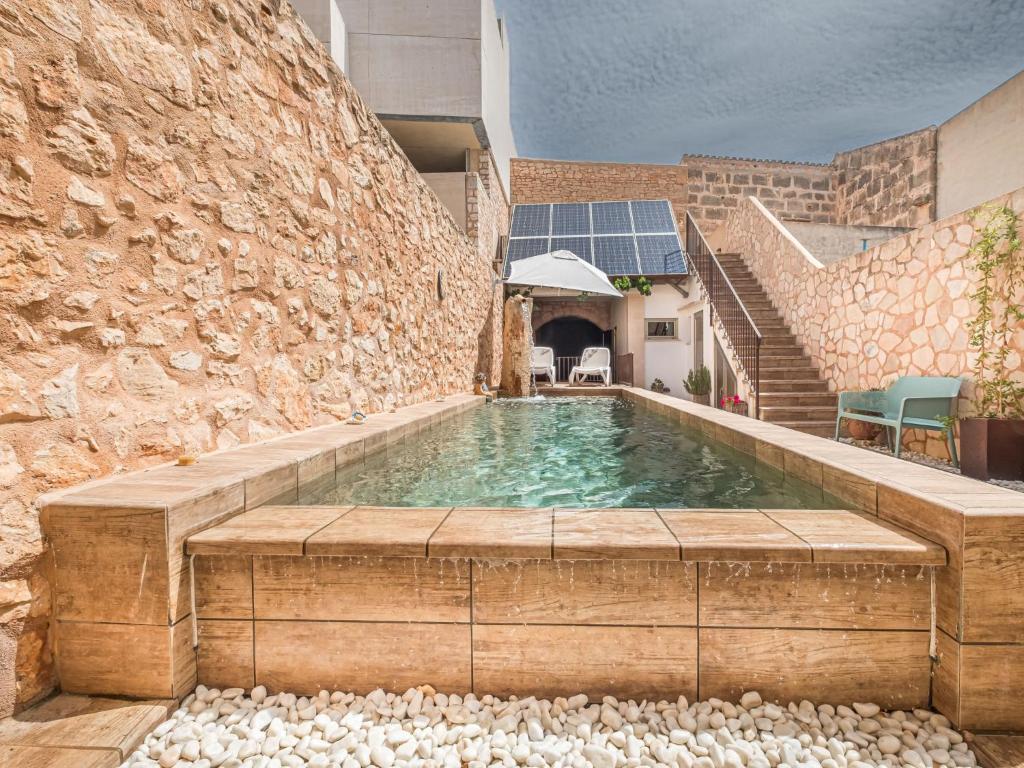 Bazén v ubytování Holiday Home Cordella by Interhome nebo v jeho okolí