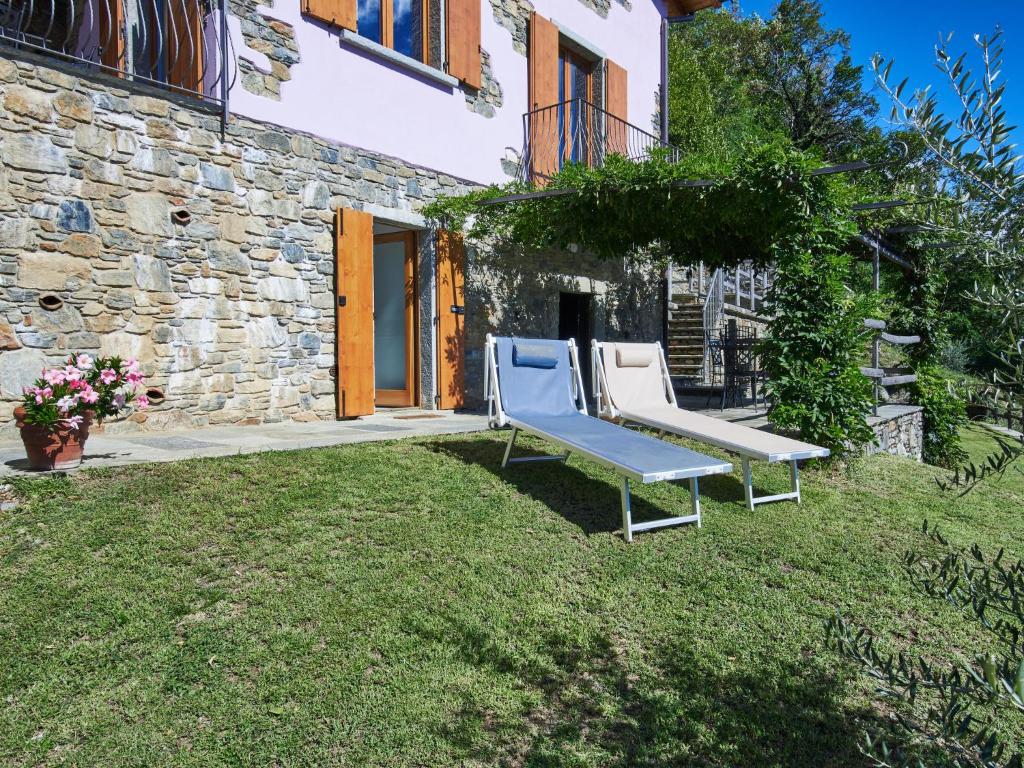 Ogród w obiekcie Holiday Home Residenza La Sassicaia by Interhome