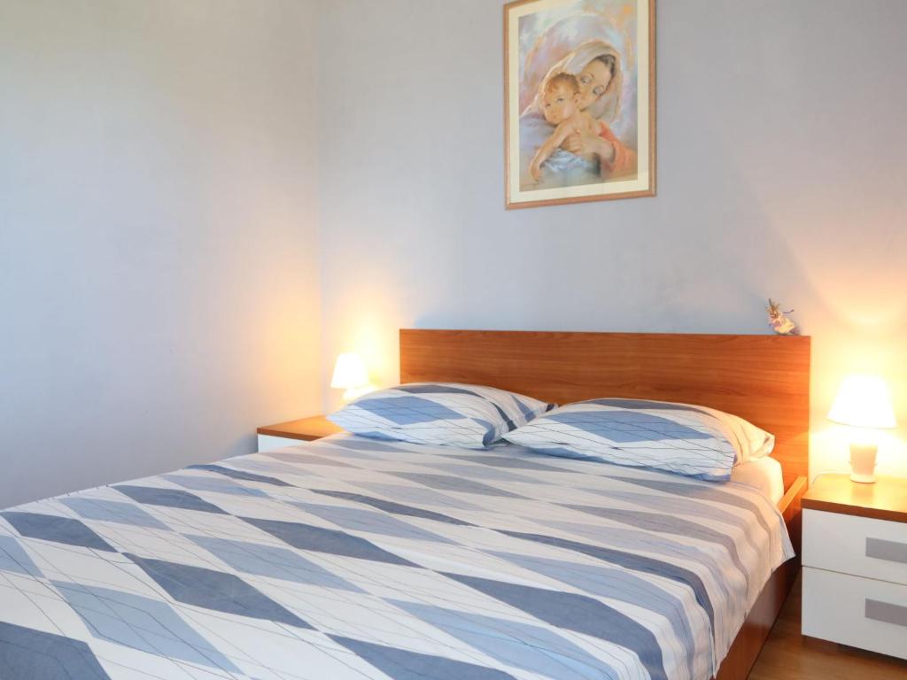 Posteľ alebo postele v izbe v ubytovaní Holiday Home Lorenzo by Interhome