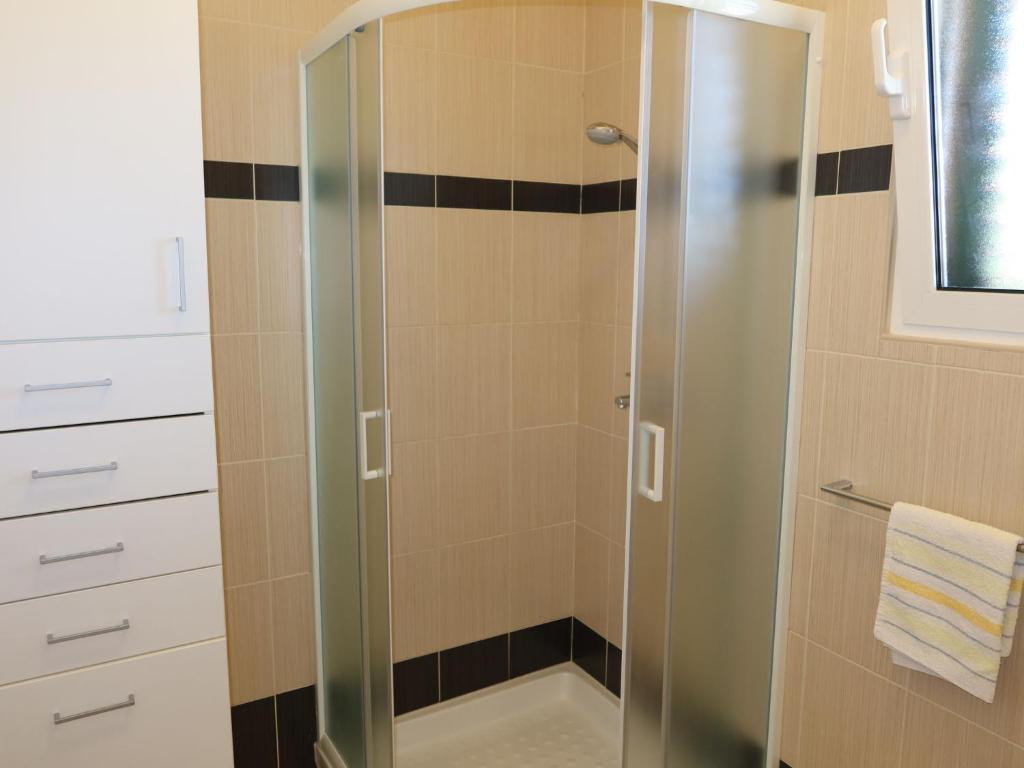 Kúpeľňa v ubytovaní Holiday Home Lorenzo by Interhome