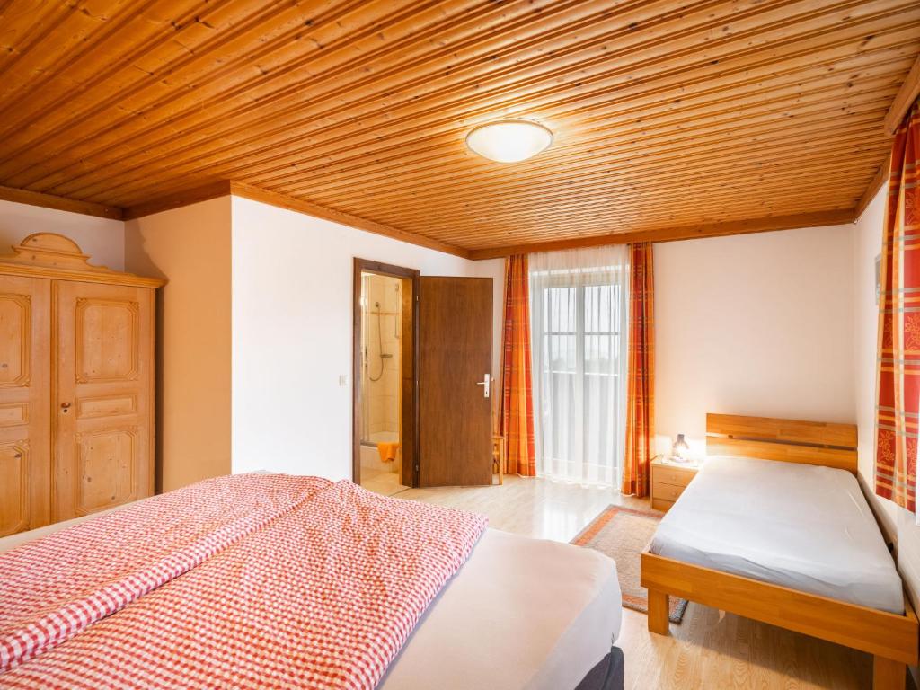 Posteľ alebo postele v izbe v ubytovaní Apartment Sommerstein by Interhome