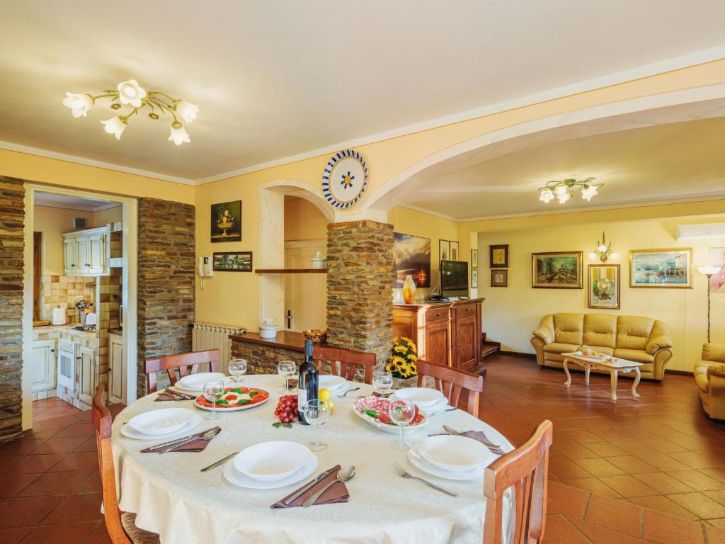 Posedenie v ubytovaní Holiday Home Costacce by Interhome