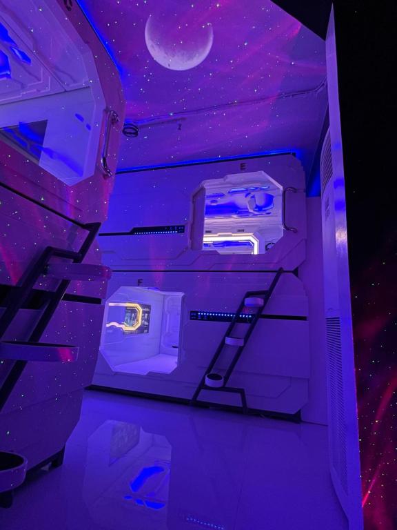 Fotografie z fotogalerie ubytování BMAX SPACEPODS sleep in space - 4mins from Mactan Airport v destinaci Pusok
