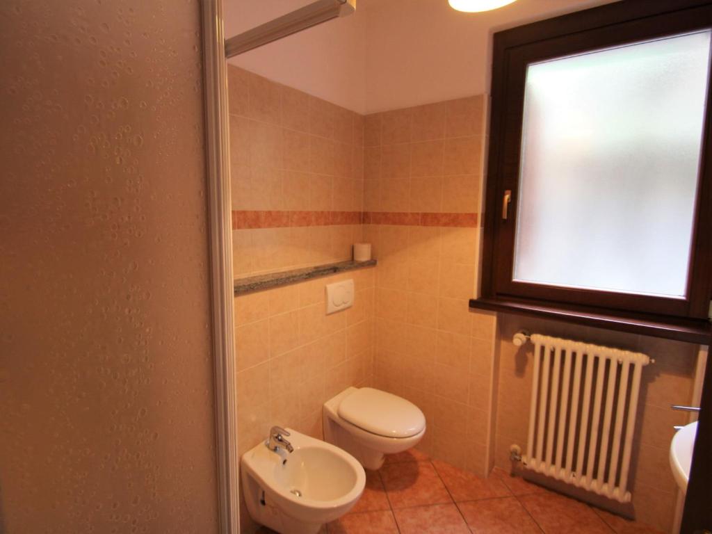 Kúpeľňa v ubytovaní Villa La Canonica-3 by Interhome