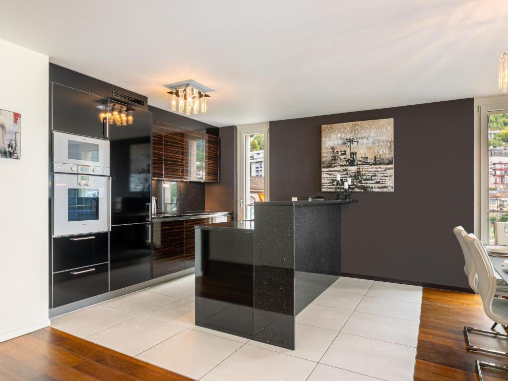 Nhà bếp/bếp nhỏ tại Apartment Le Belvédère D2-6 by Interhome